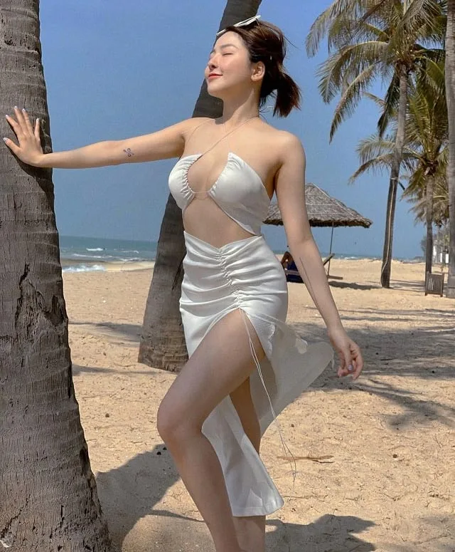 ảnh gái mặc bikini 27