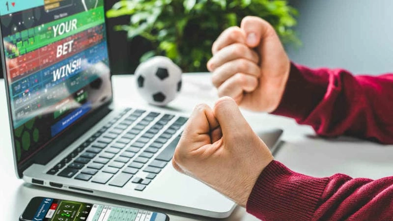  Khuyến mãi thể thao iWin giúp tối ưu vốn cược bóng đá.