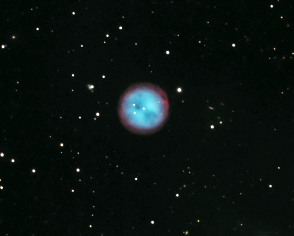 Thiên hà Messier 97 trong chòm sao Gấu Lớn