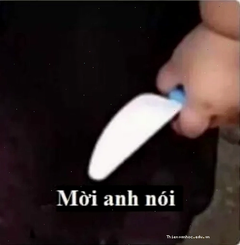 Face quỷ bị troll góc méo